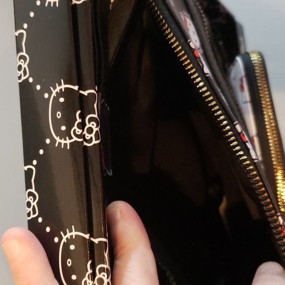 Hello Kitty Crossbody and Wallet Set NWT - Picture 2 of 5